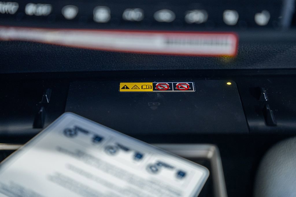 New 2026 Toyota Sienna Platinum image 25