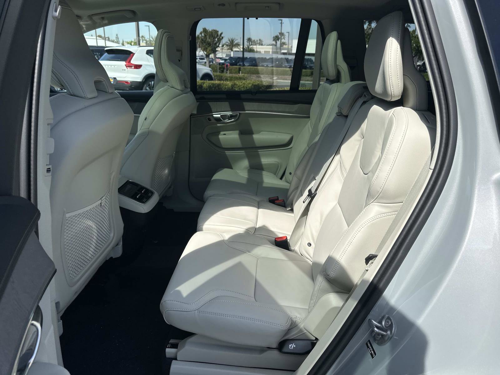 New 2026 Volvo XC90 B6 Ultra w/ Protection Package AWD/4WD image 17