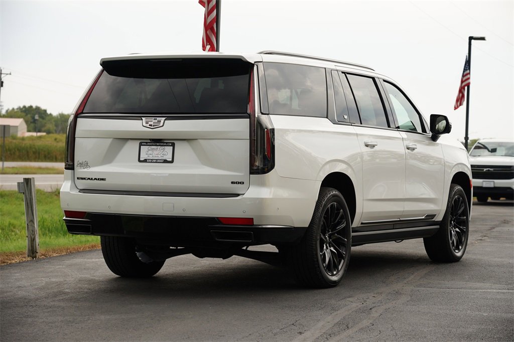 Used 2023 Cadillac Escalade ESV Sport Platinum w/ LPO, ONYX Package image 3