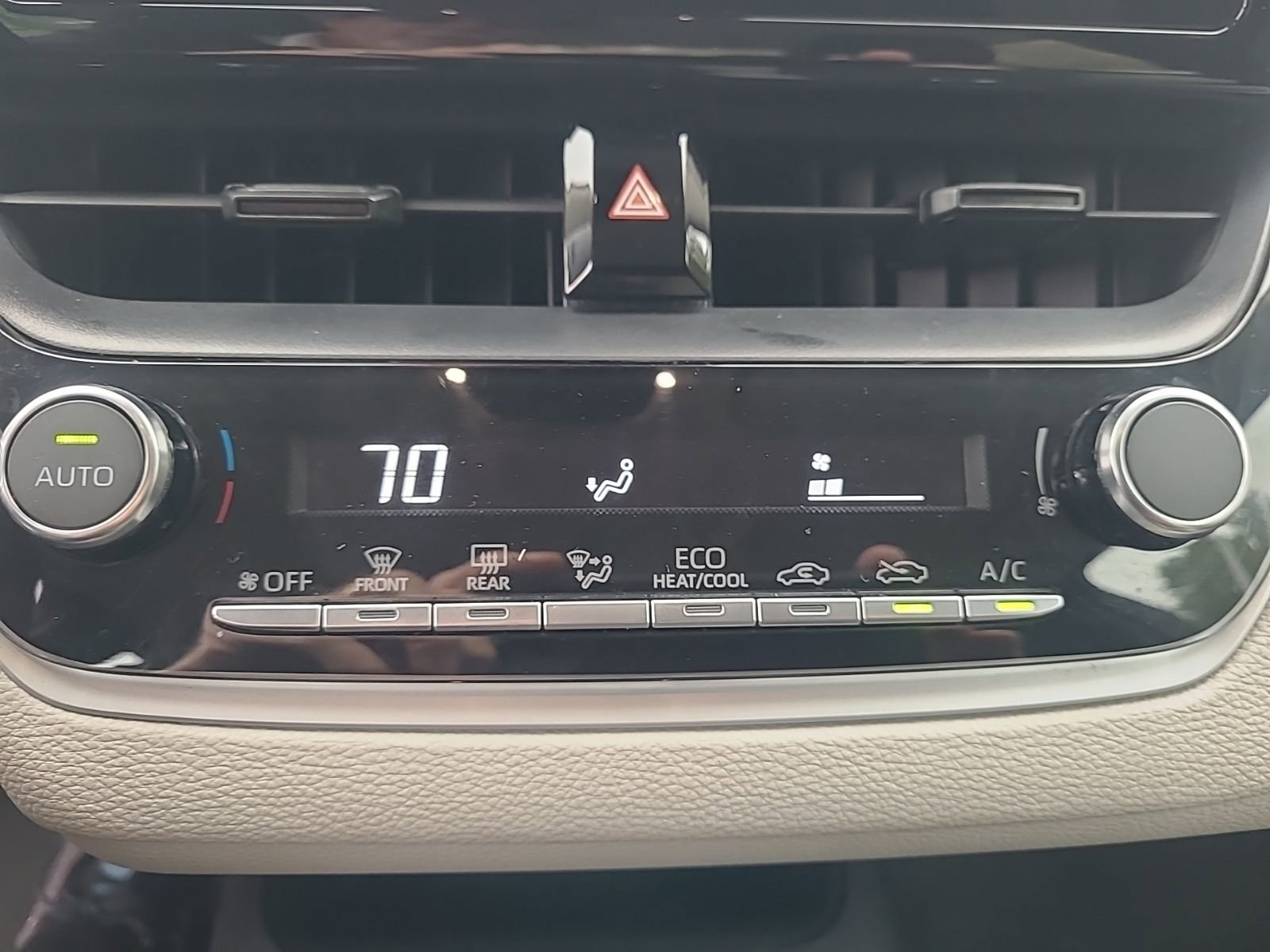 Used 2024 Toyota Corolla LE image 53