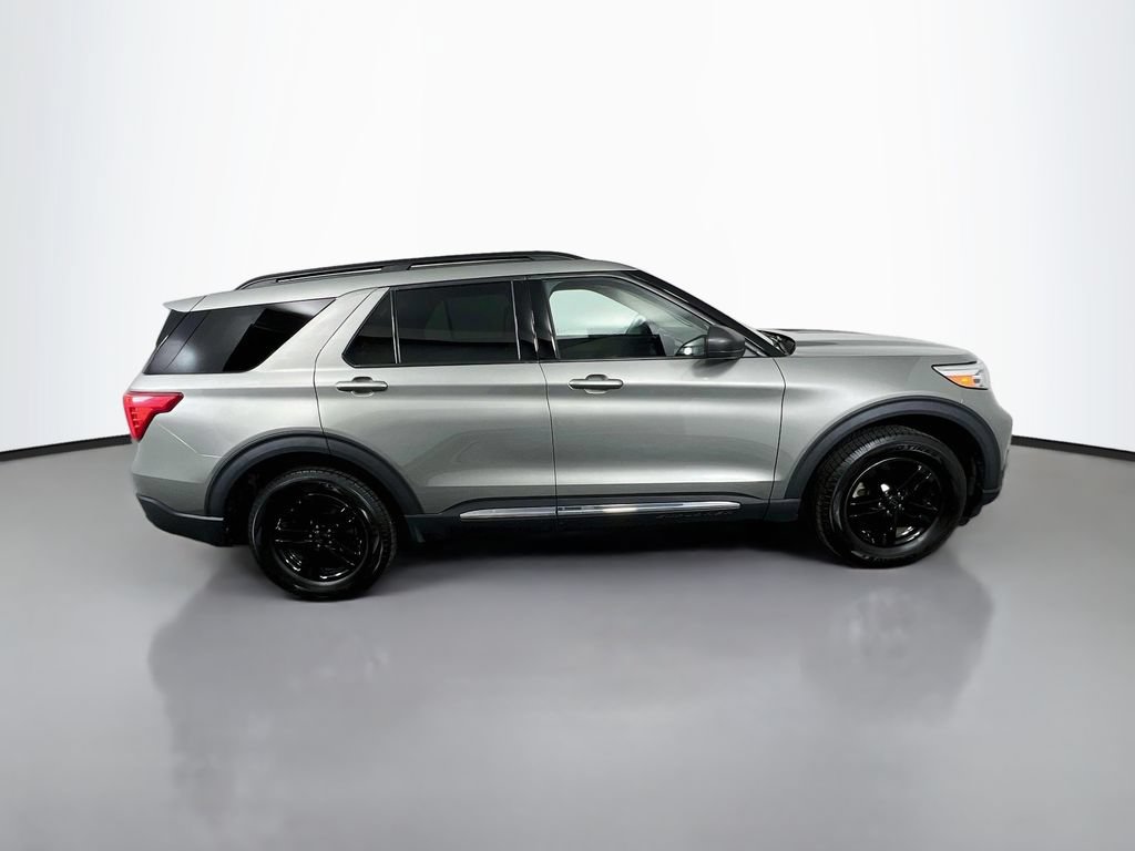 Used 2020 Ford Explorer XLT w/ Cold Weather Package AWD/4WD image 8