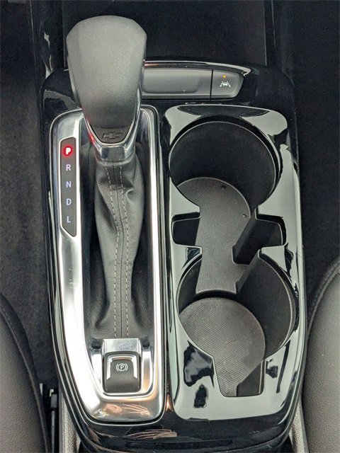 Used 2025 Chevrolet Trax LT w/ LT Convenience Package image 22