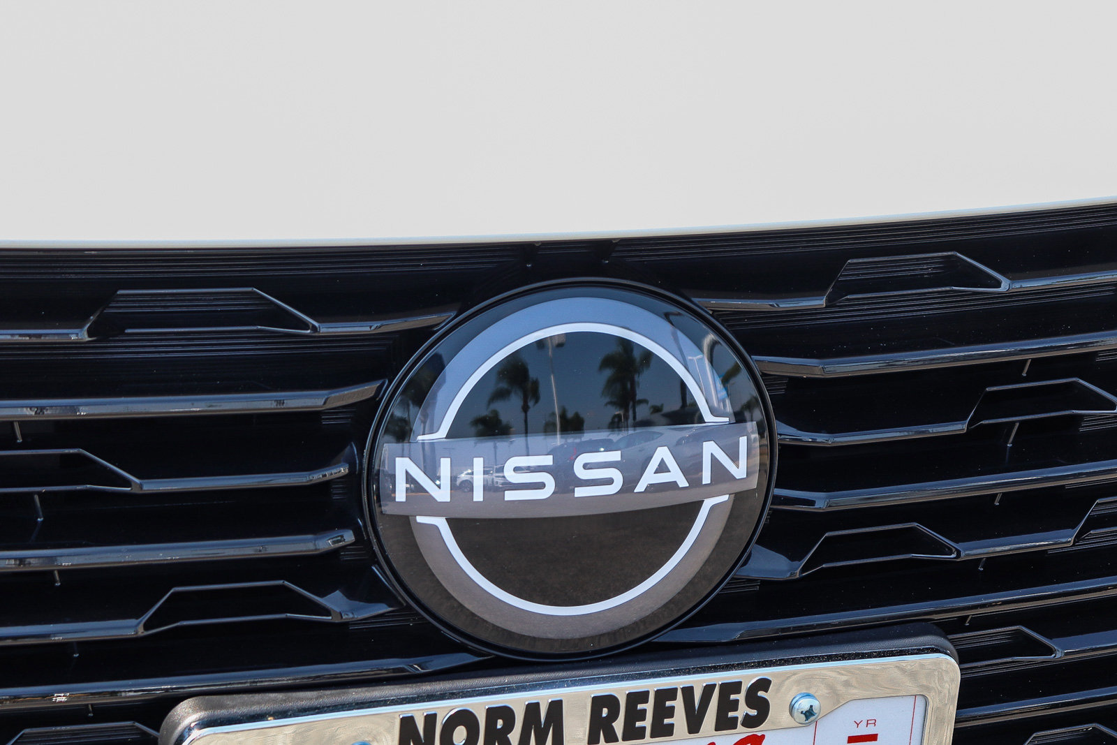 Used 2025 Nissan Sentra SR w/ Midnight Edition FWD image 4