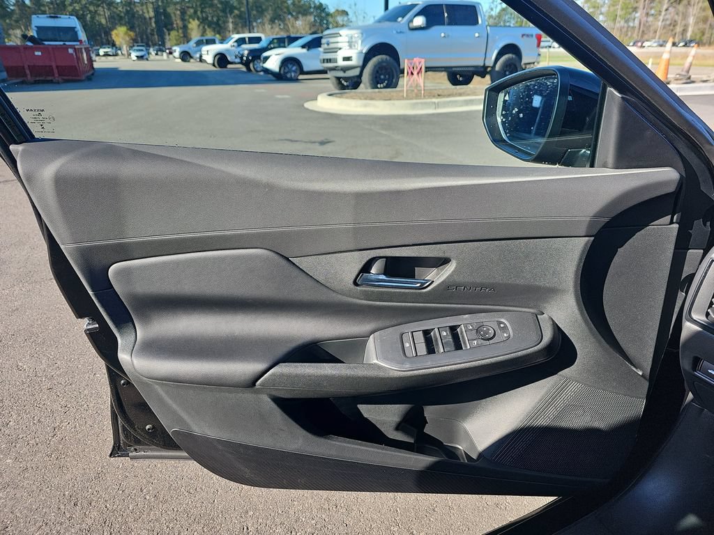 New 2026 Nissan Sentra SV w/ SV Convenience Package FWD image 30