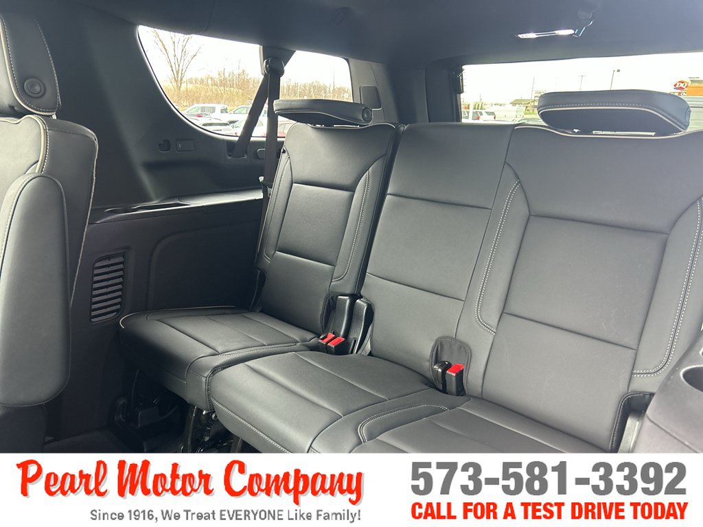 New 2026 Chevrolet Suburban Premier w/ Sun And Tow Package AWD/4WD image 24