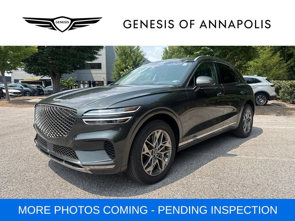 Used 2025 Genesis GV70 2.5T AWD/4WD image 3