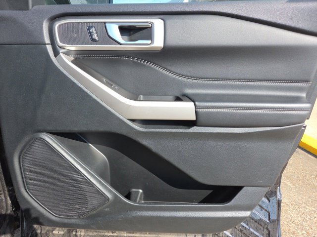 Certified 2024 Ford Explorer XLT w/ Equipment Group 202A RWD image 19
