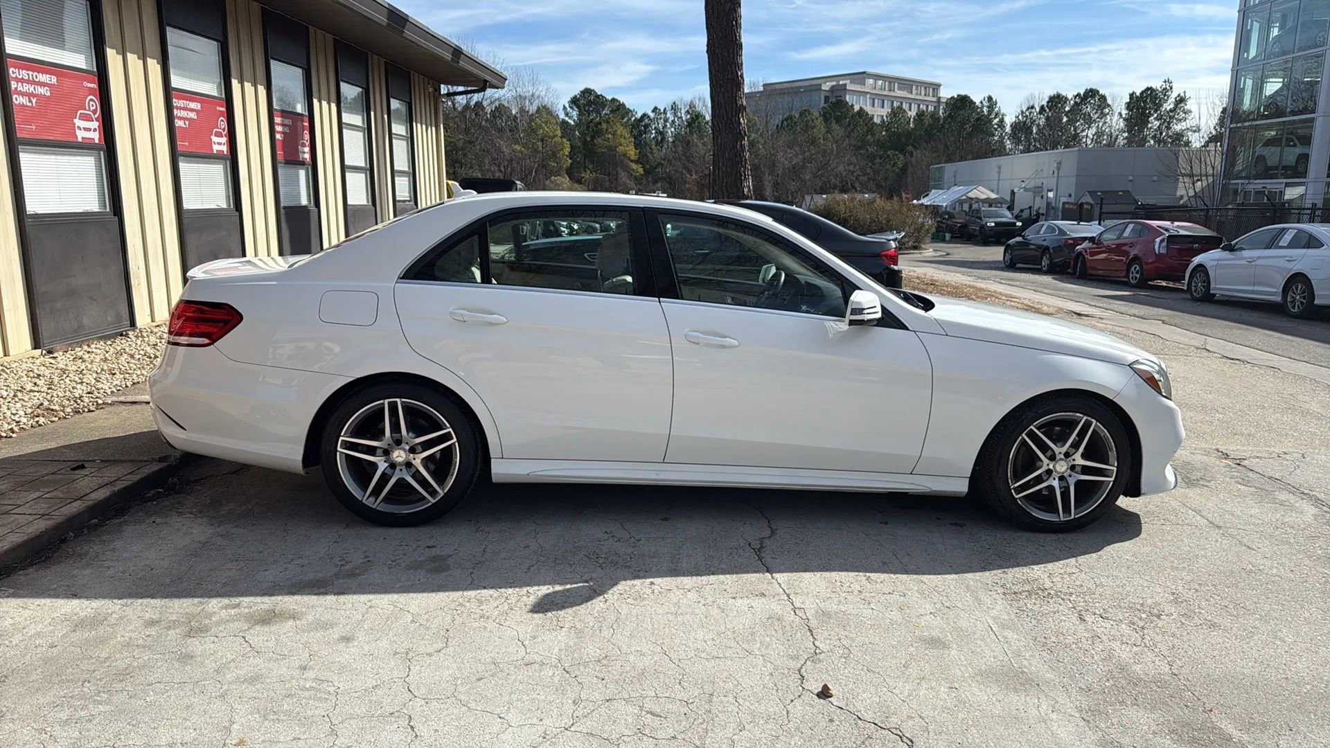 Used 2014 Mercedes-Benz E 350 4MATIC Sedan image 8