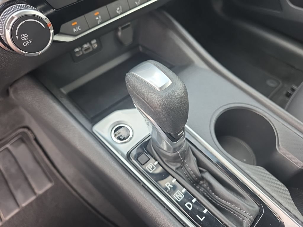 Used 2025 Nissan Altima 2.5 SV FWD image 22