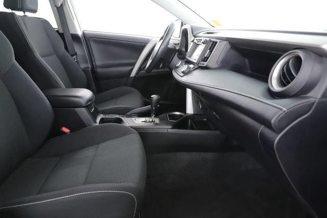 Used 2016 Toyota RAV4 XLE AWD/4WD image 27