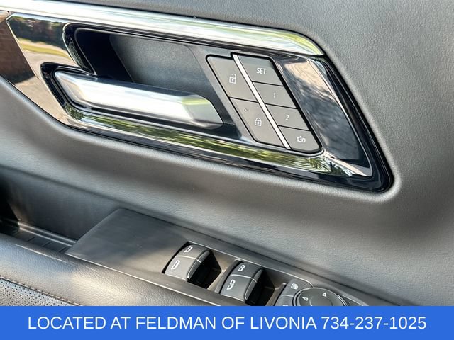 Certified 2025 Chevrolet Tahoe High Country AWD/4WD image 24