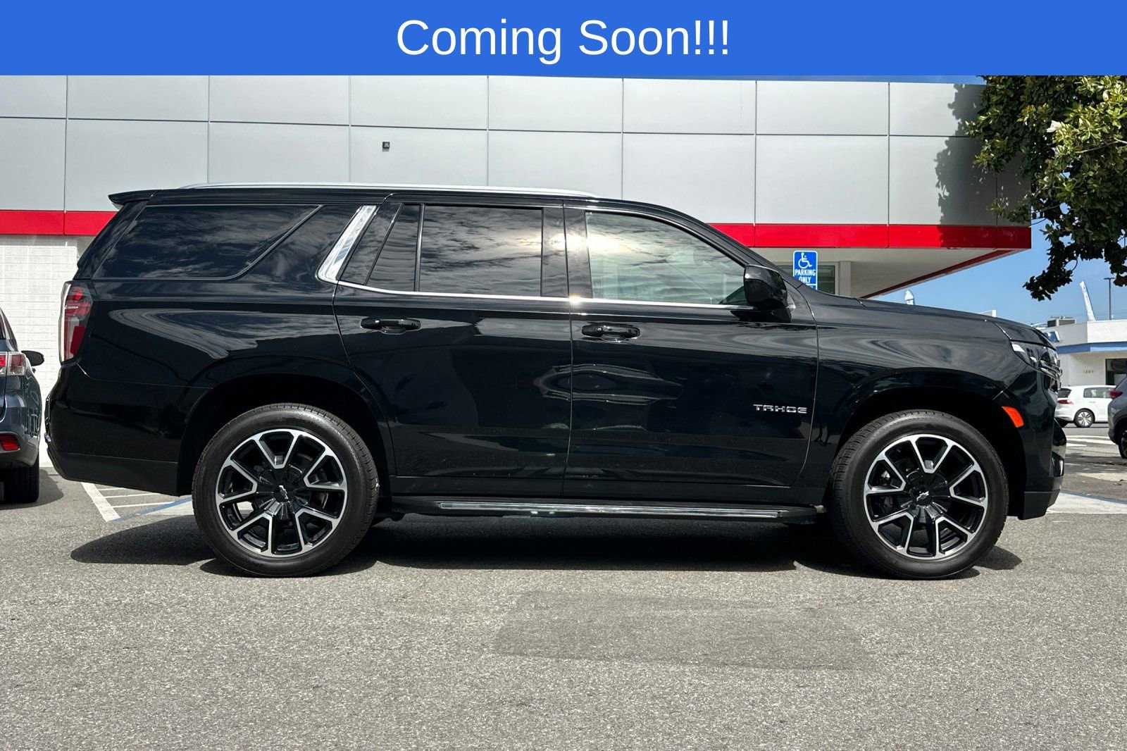 Used 2021 Chevrolet Tahoe LT image 3