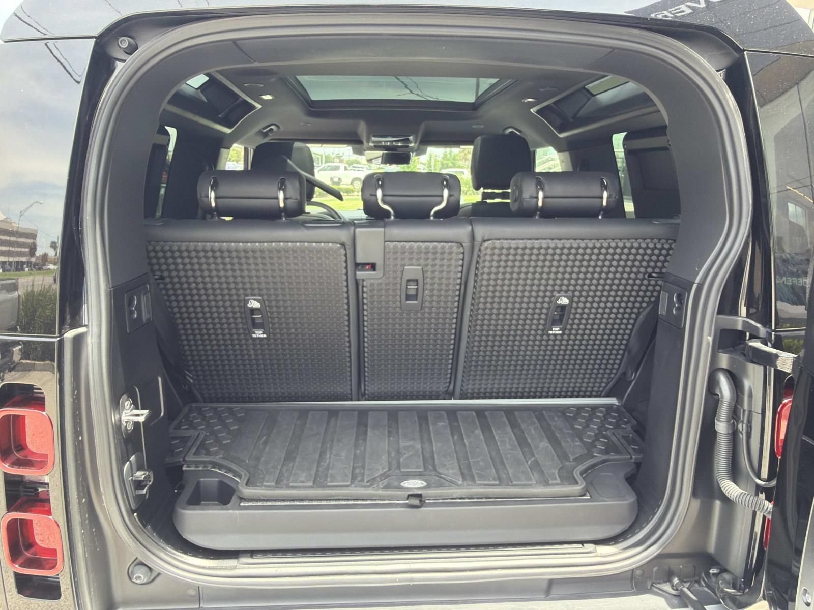Used 2025 Land Rover Defender 90 S AWD/4WD image 8