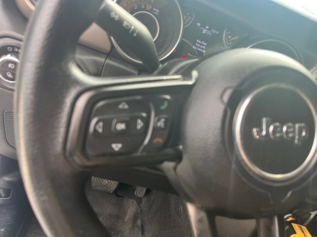 Used 2021 Jeep Gladiator Sport AWD/4WD image 14