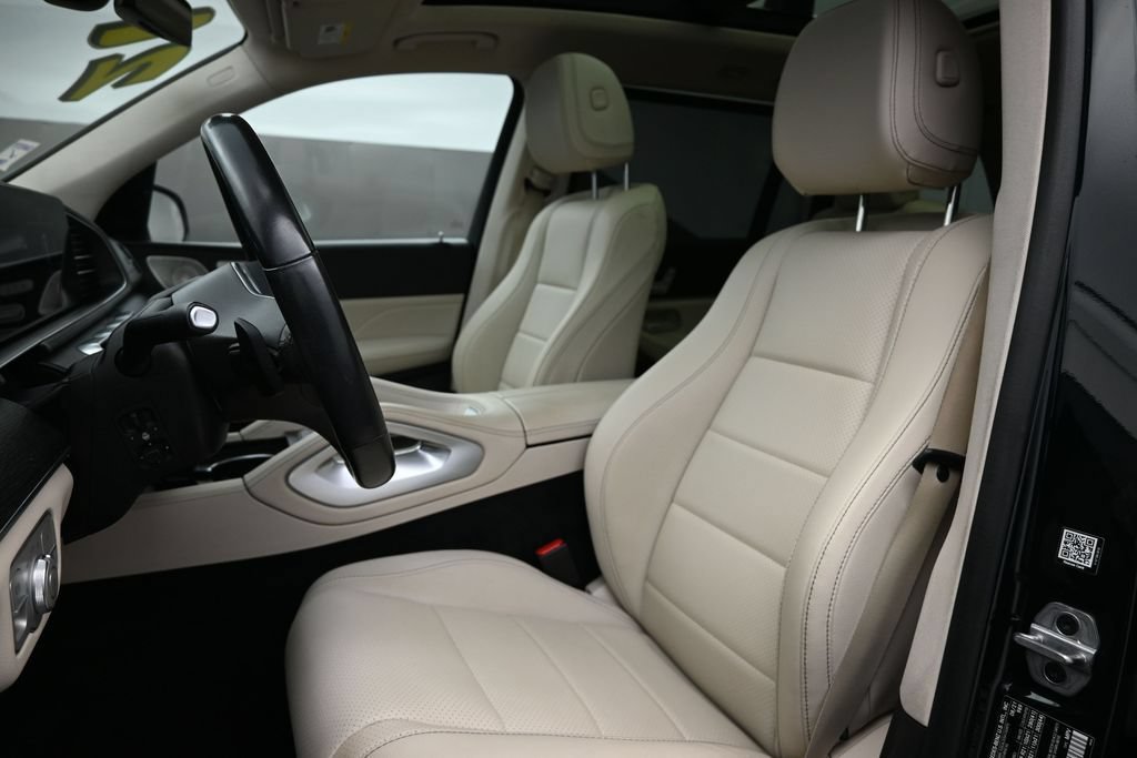Used 2021 Mercedes-Benz GLS 450 4MATIC image 12