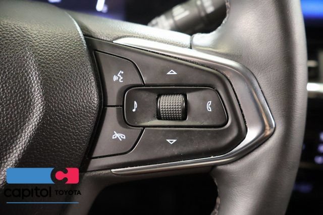 Used 2025 Chevrolet Trax ACTIV w/ Sunroof Package FWD image 17