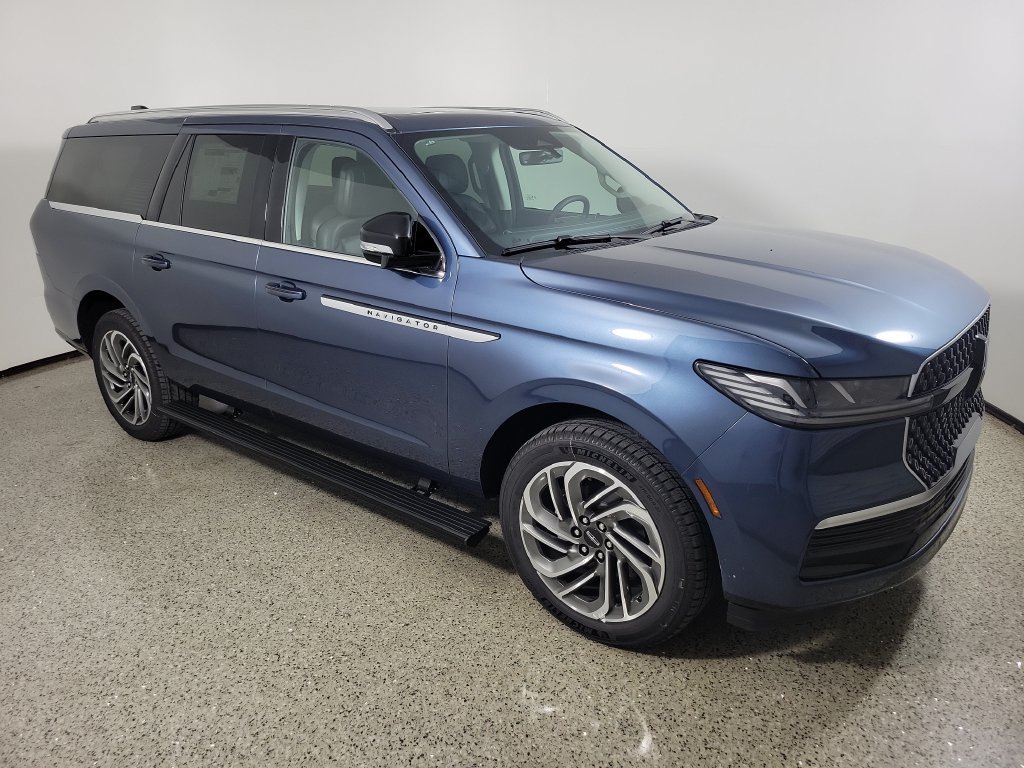 New 2027 Lincoln Navigator L Reserve RWD image 34