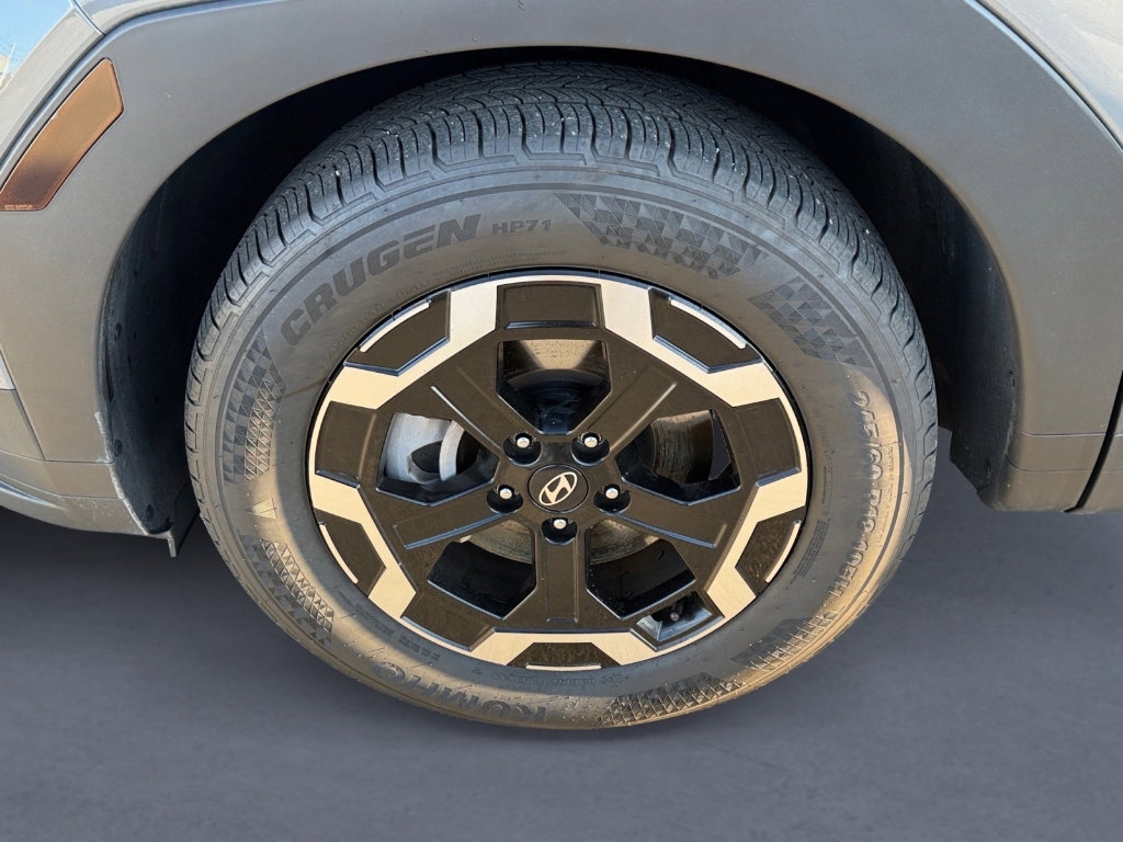 Used 2025 Hyundai Santa Fe SE image 8