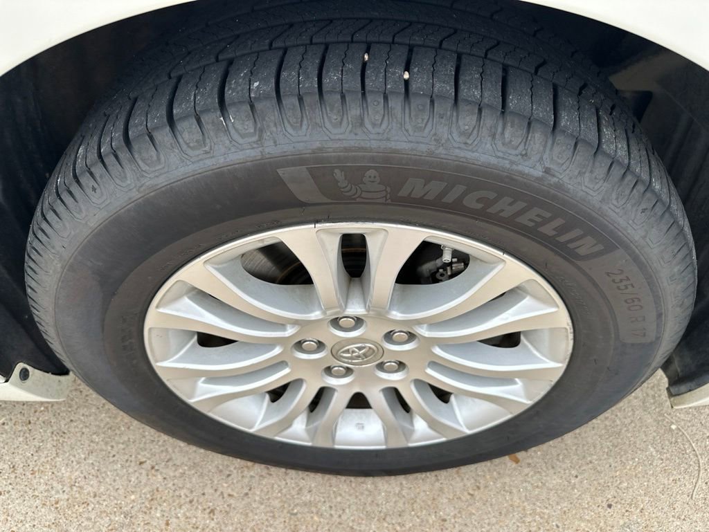 Used 2015 Toyota Sienna XLE FWD image 20