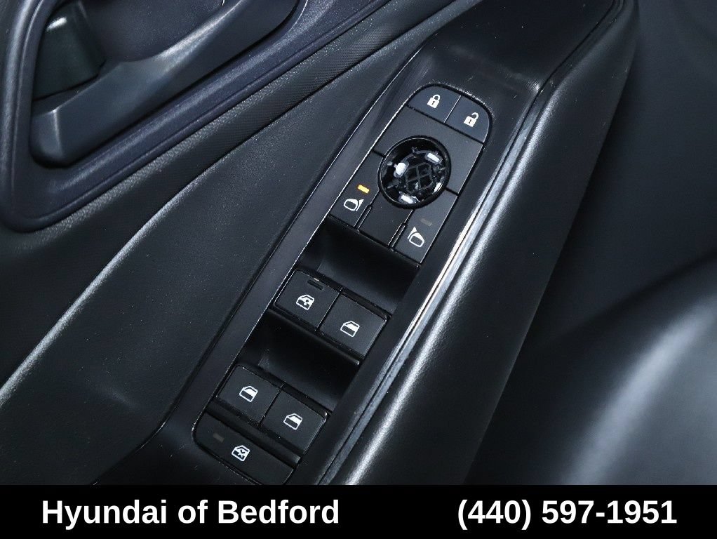 Used 2024 Nissan Rogue S AWD/4WD image 17