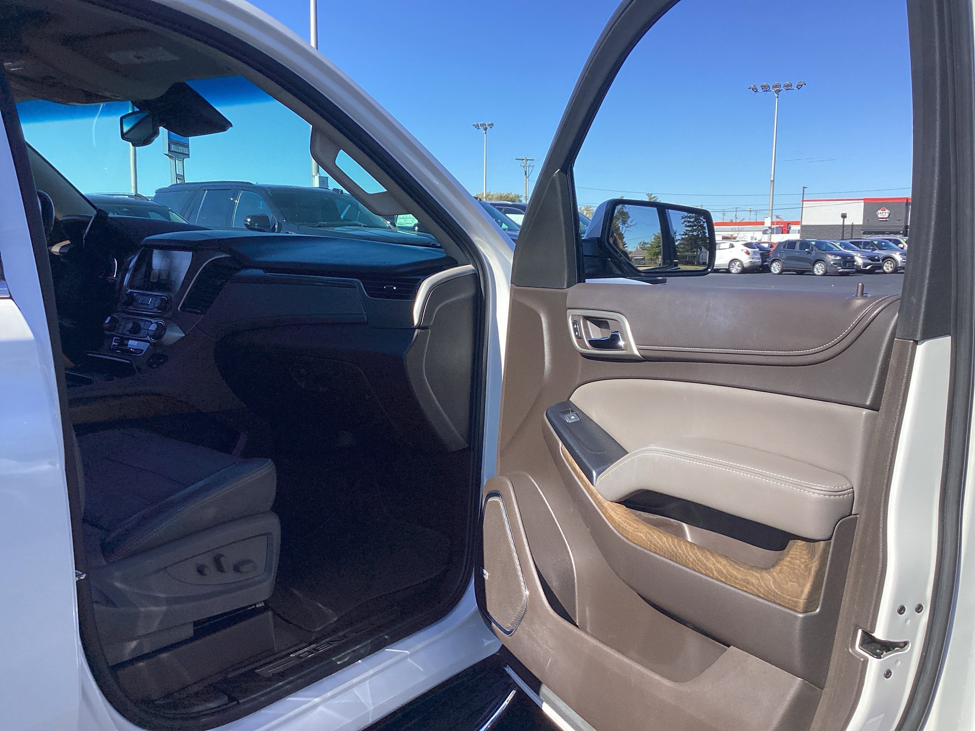 Used 2018 GMC Yukon Denali w/ Open Road Package image 28