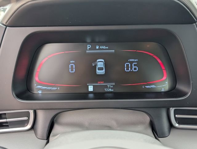 Certified 2025 Hyundai Elantra Sport image 15