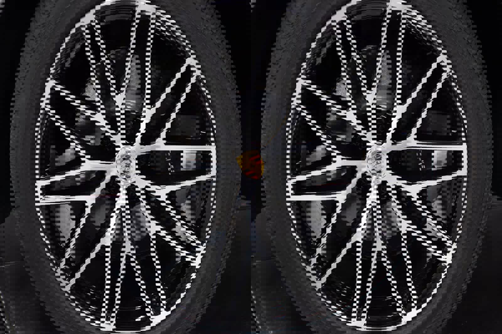 Certified 2026 Porsche Macan image 11