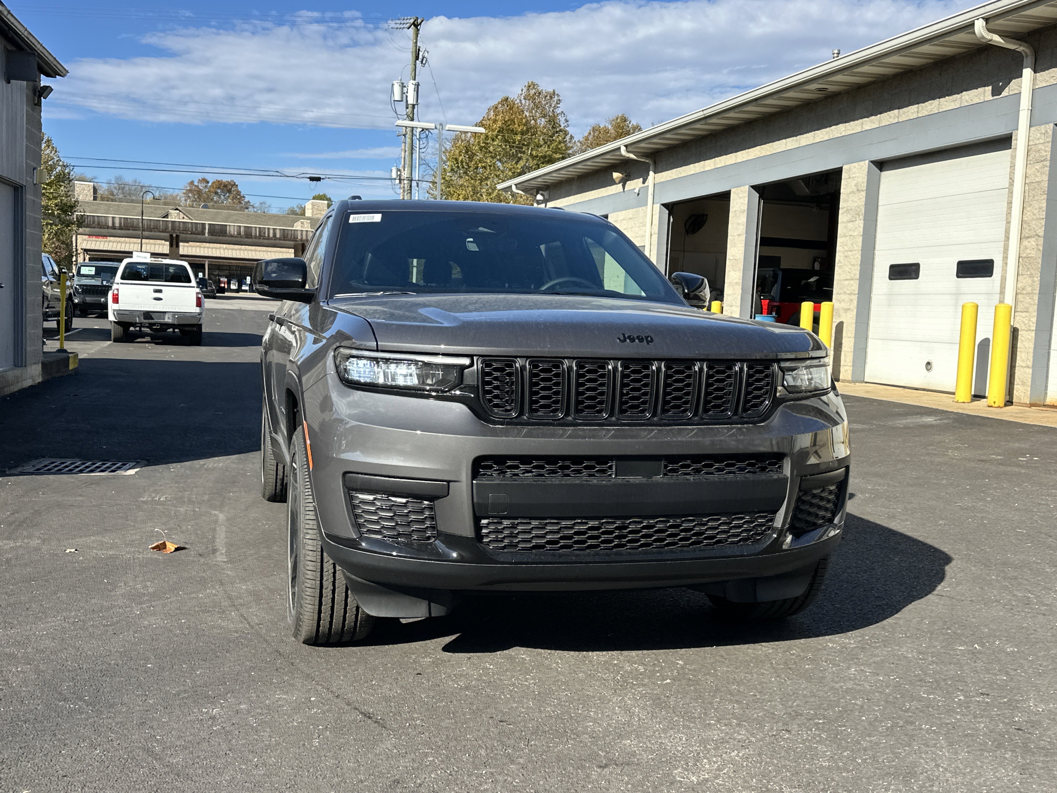 New 2025 Jeep Grand Cherokee L Altitude image 22
