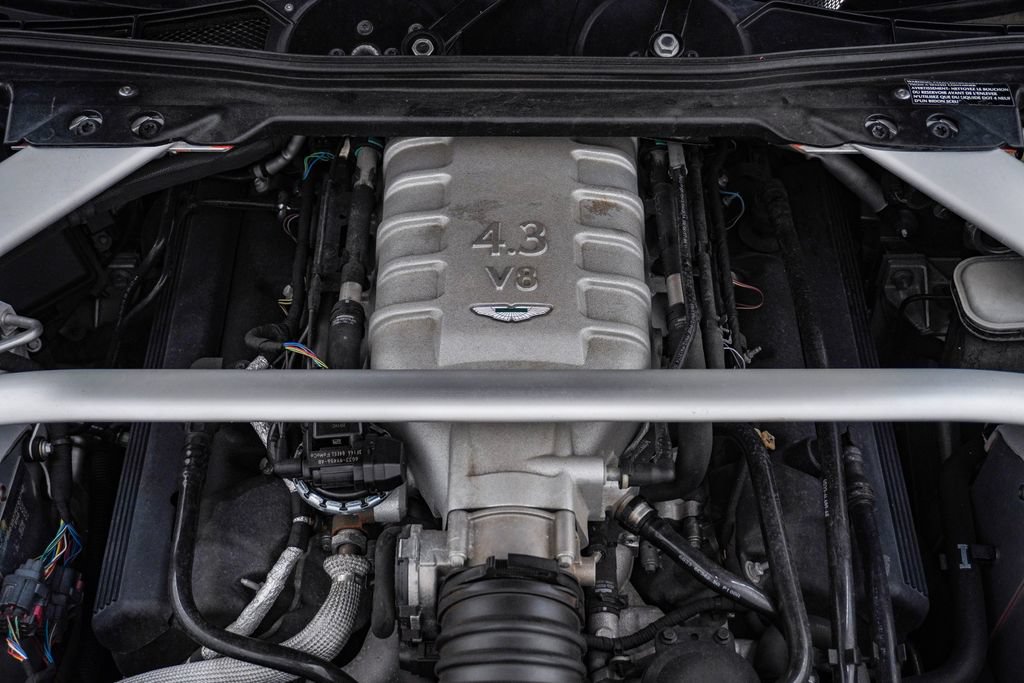 Used 2007 Aston Martin V8 Vantage Coupe RWD image 35