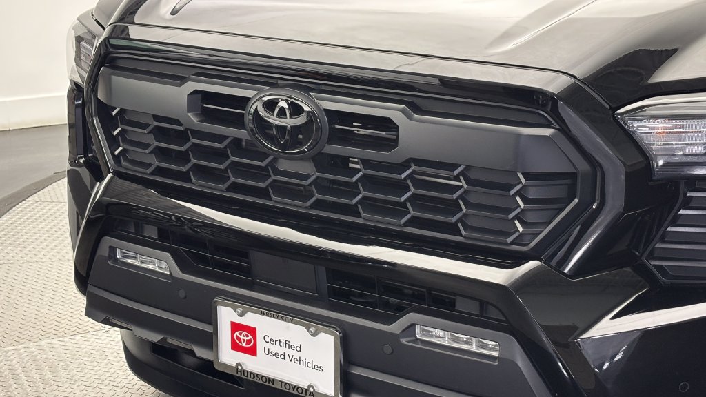 Certified 2026 Toyota Tacoma TRD Off-Road w/ TRD Off Road Upgrade Package AWD/4WD image 2