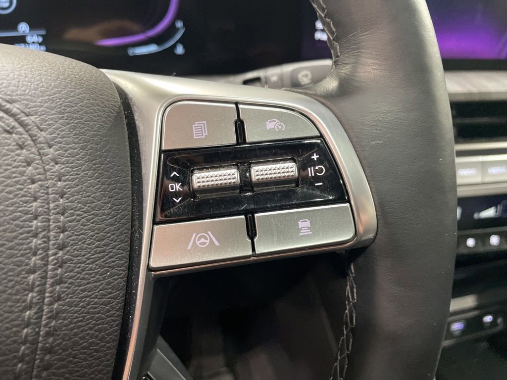 Used 2024 Kia Telluride EX w/ EX Captain's Chair Package image 24