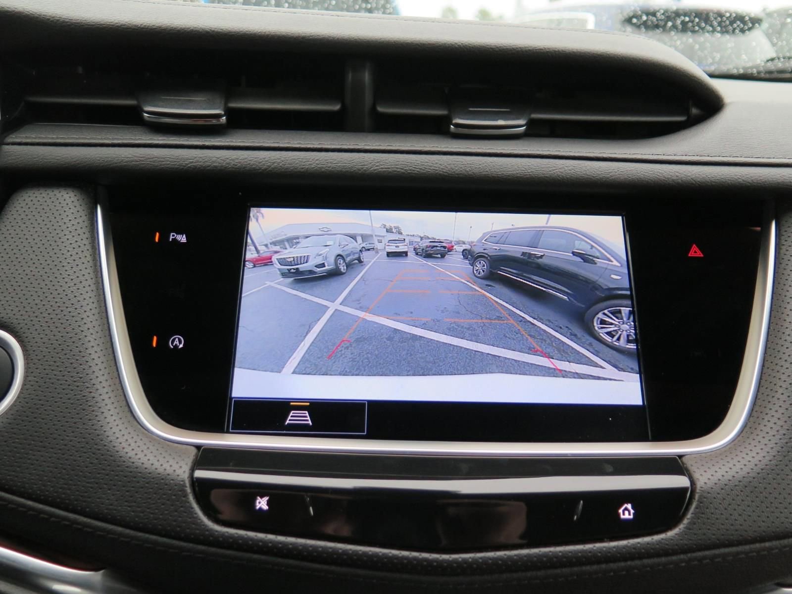 Used 2023 Cadillac XT5 Premium Luxury image 18