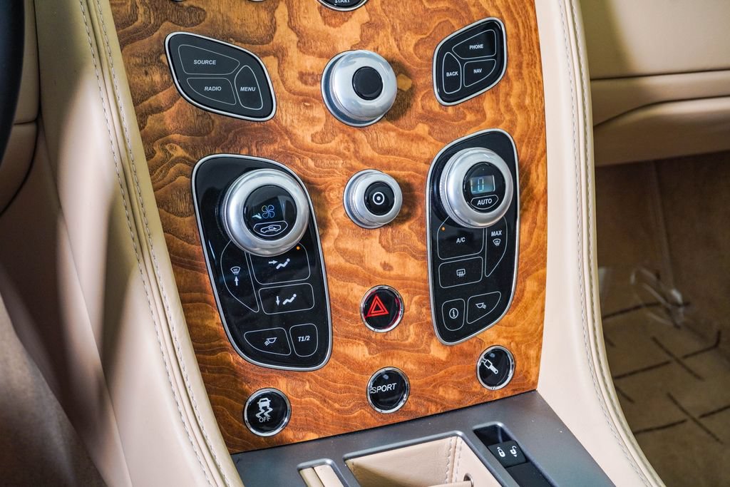 Used 2016 Aston Martin DB9 GT RWD image 33