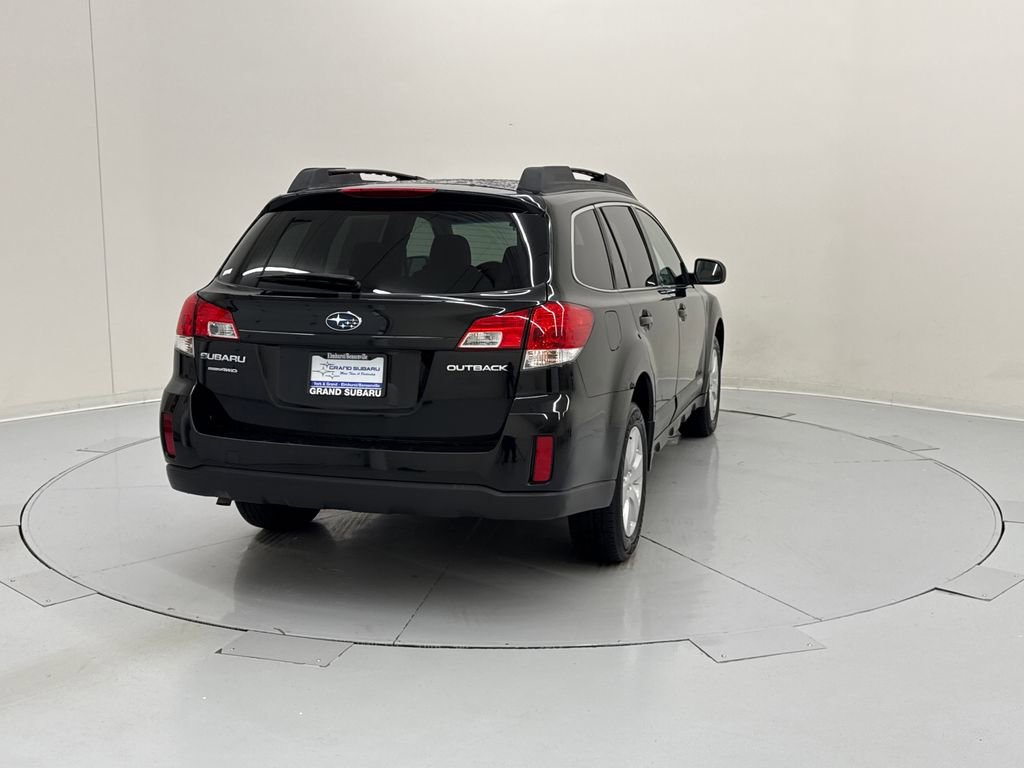 Used 2011 Subaru Outback 2.5i Premium w/ All-Weather Pkg AWD/4WD image 5