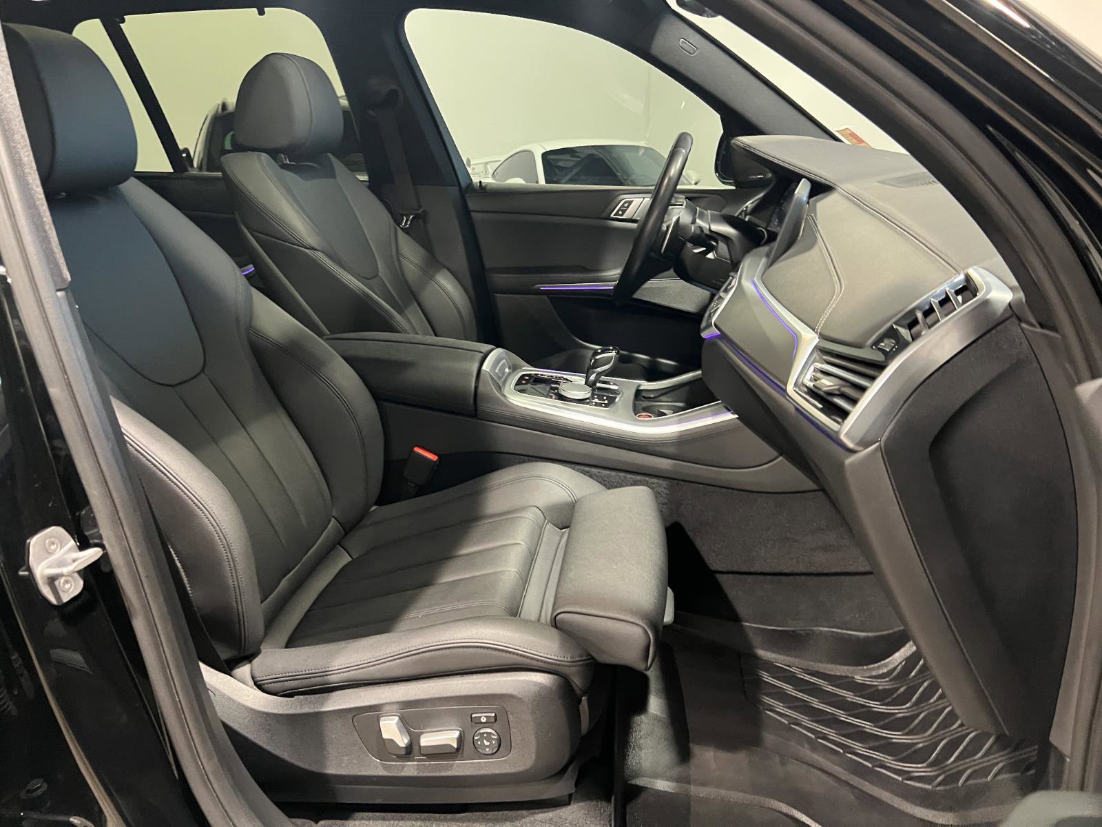 Used 2019 BMW X5 xDrive40i w/ Premium Package 2 AWD/4WD image 41