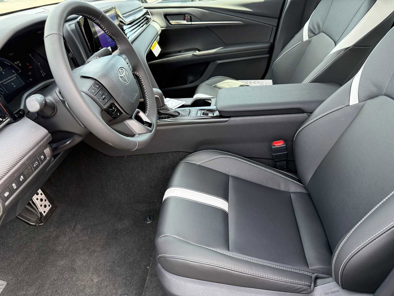 New 2026 Toyota Camry SE FWD image 8