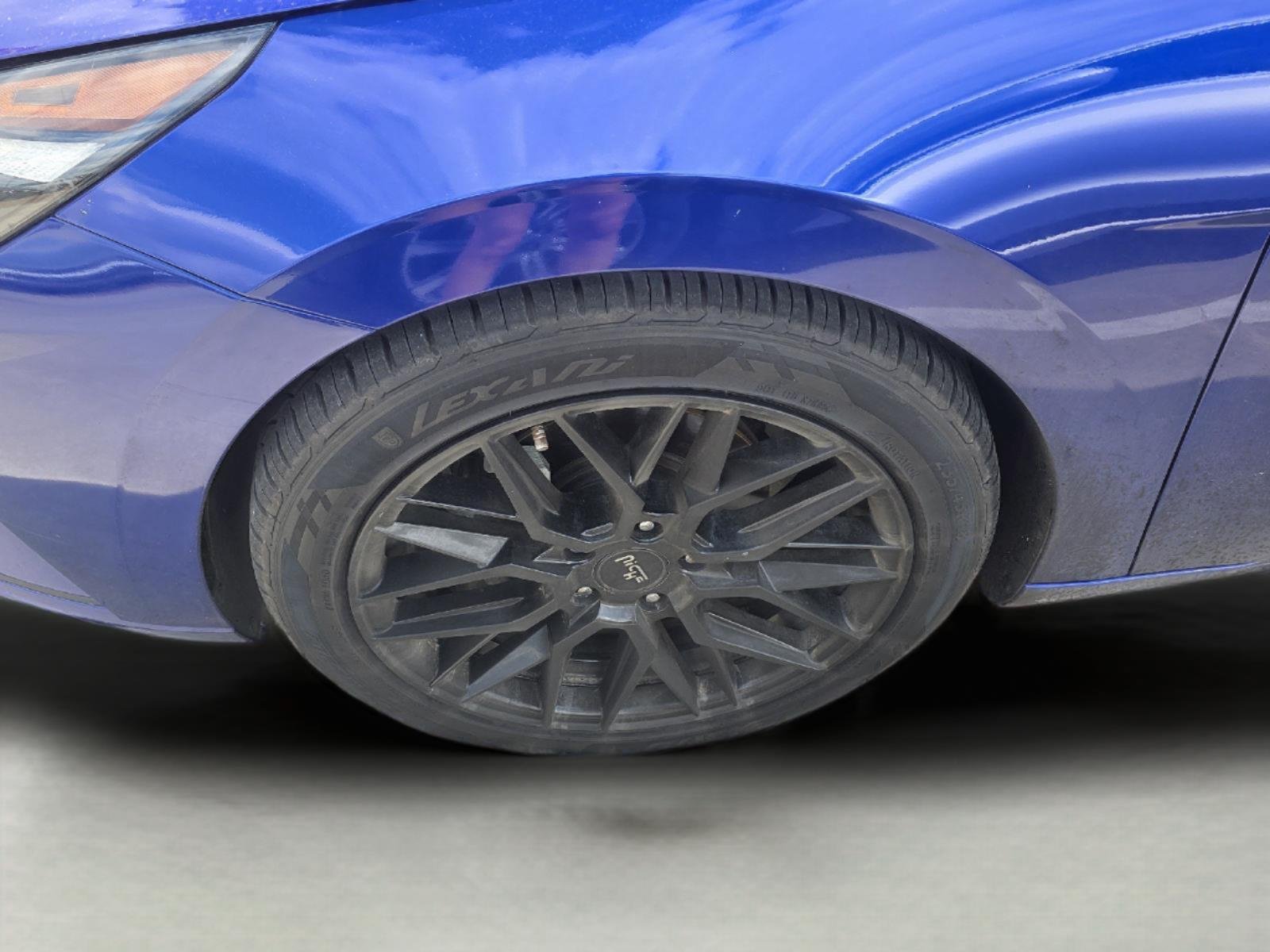 Used 2023 Hyundai Elantra SEL FWD image 4