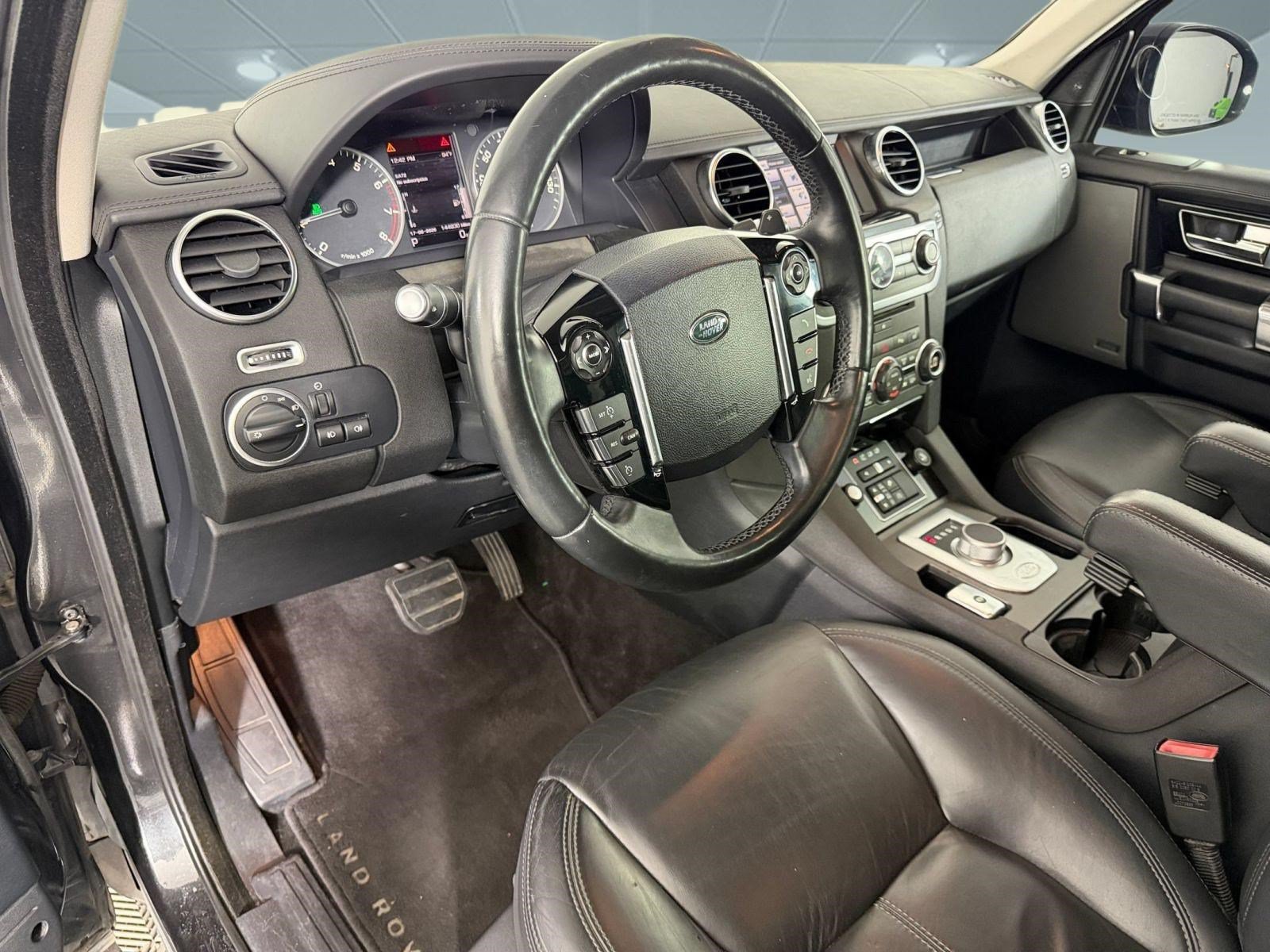 Used 2015 Land Rover LR4 HSE LUX AWD/4WD image 4