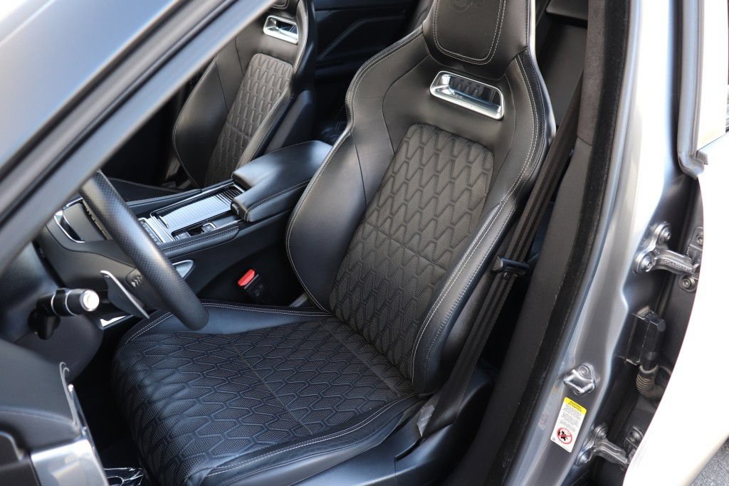 Used 2020 Jaguar F-PACE SVR AWD/4WD image 18