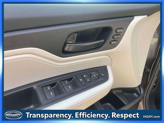 Used 2025 Honda Odyssey EX-L image 18