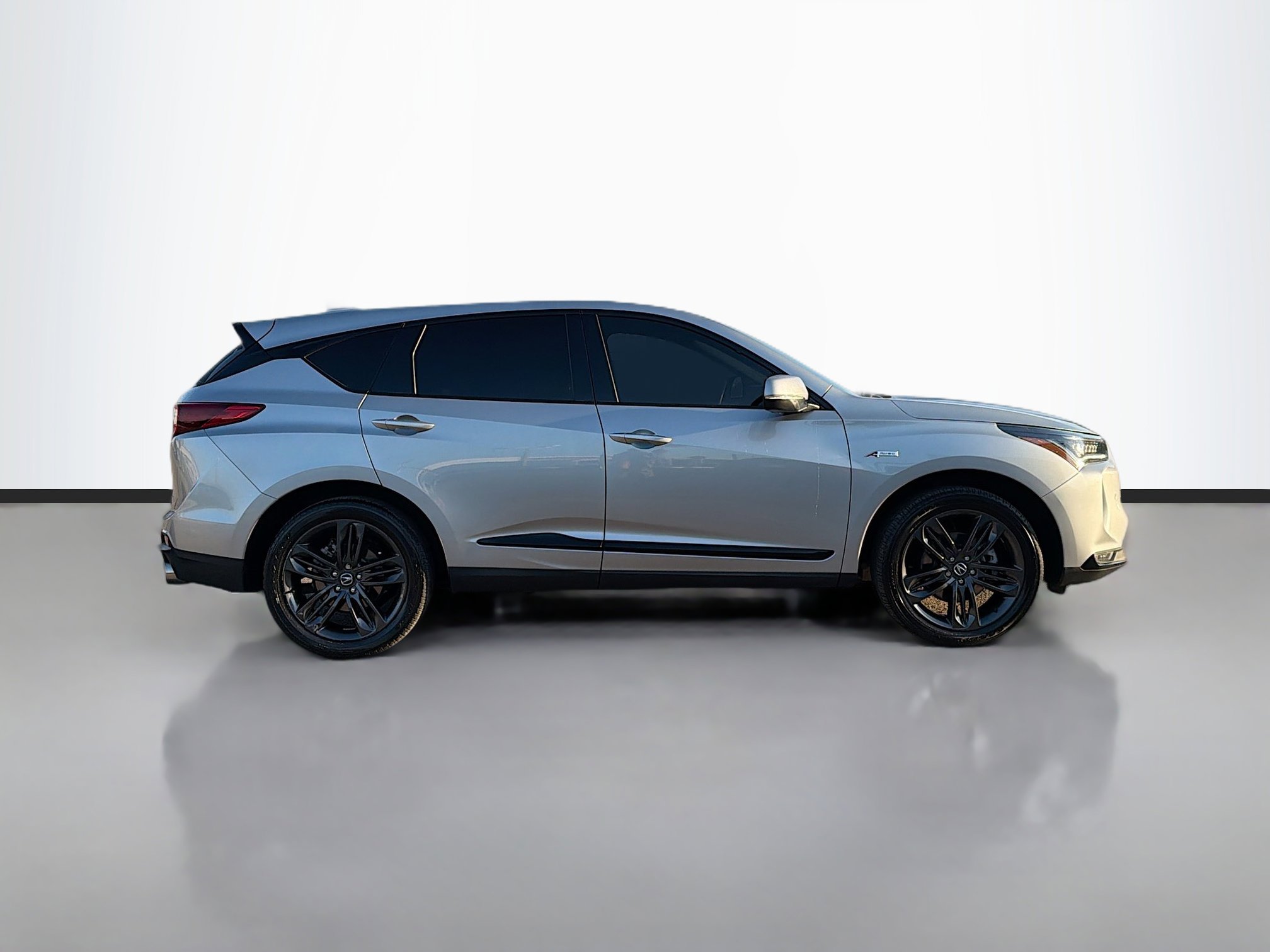 Used 2023 Acura RDX A-Spec image 2
