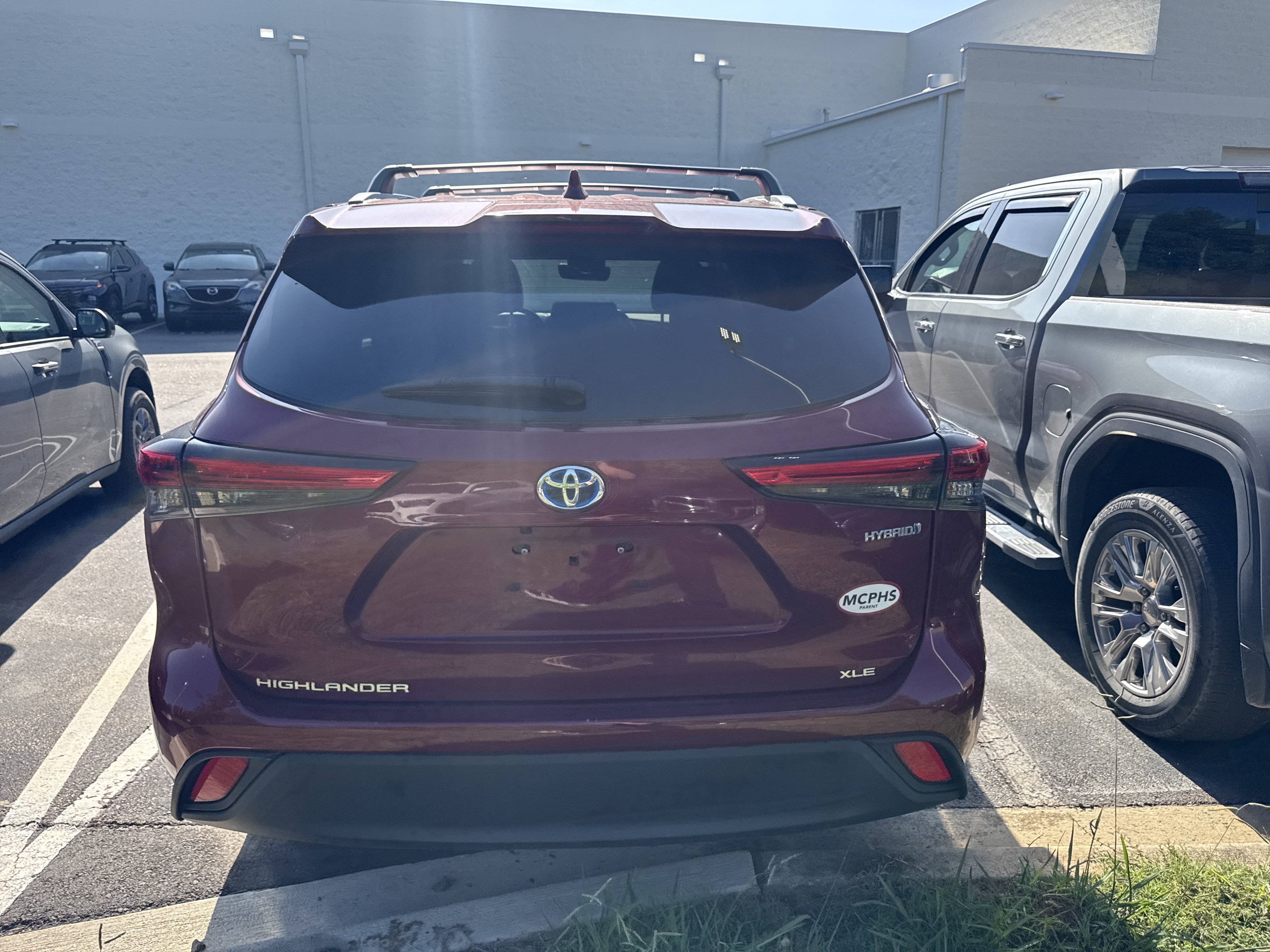 Used 2023 Toyota Highlander XLE AWD/4WD image 10