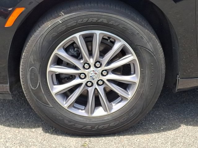 Used 2023 Buick Enclave Essence AWD/4WD image 8