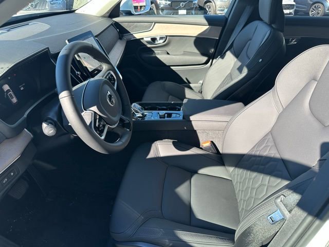 New 2026 Volvo XC90 T8 Plus w/ Protection Package image 2