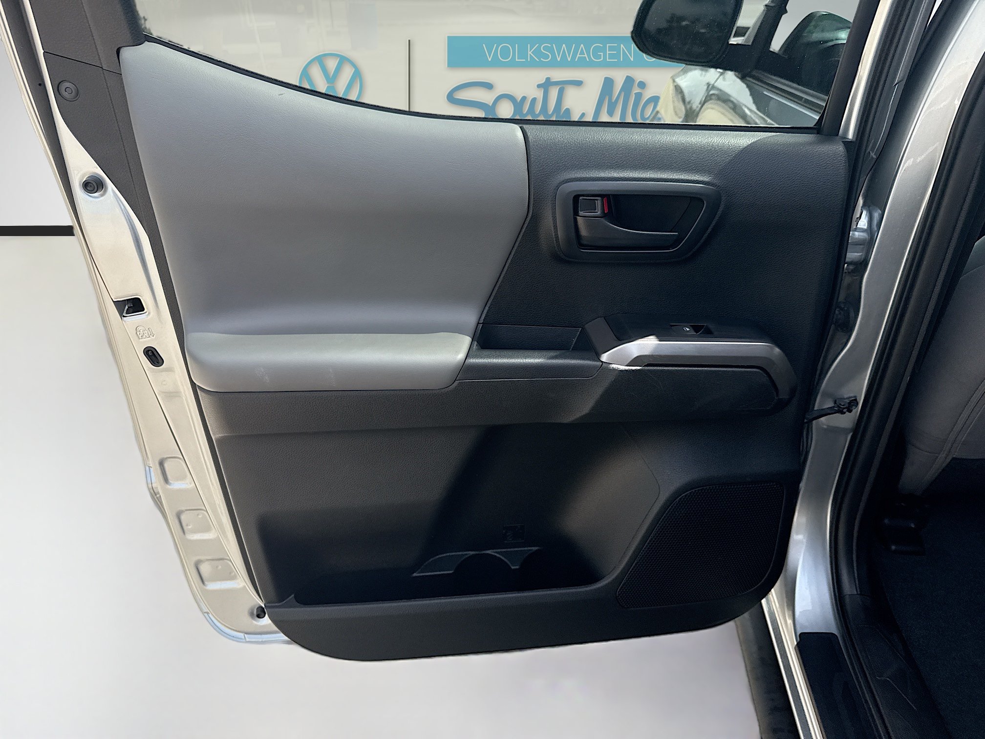 Used 2023 Toyota Tacoma SR5 RWD image 24
