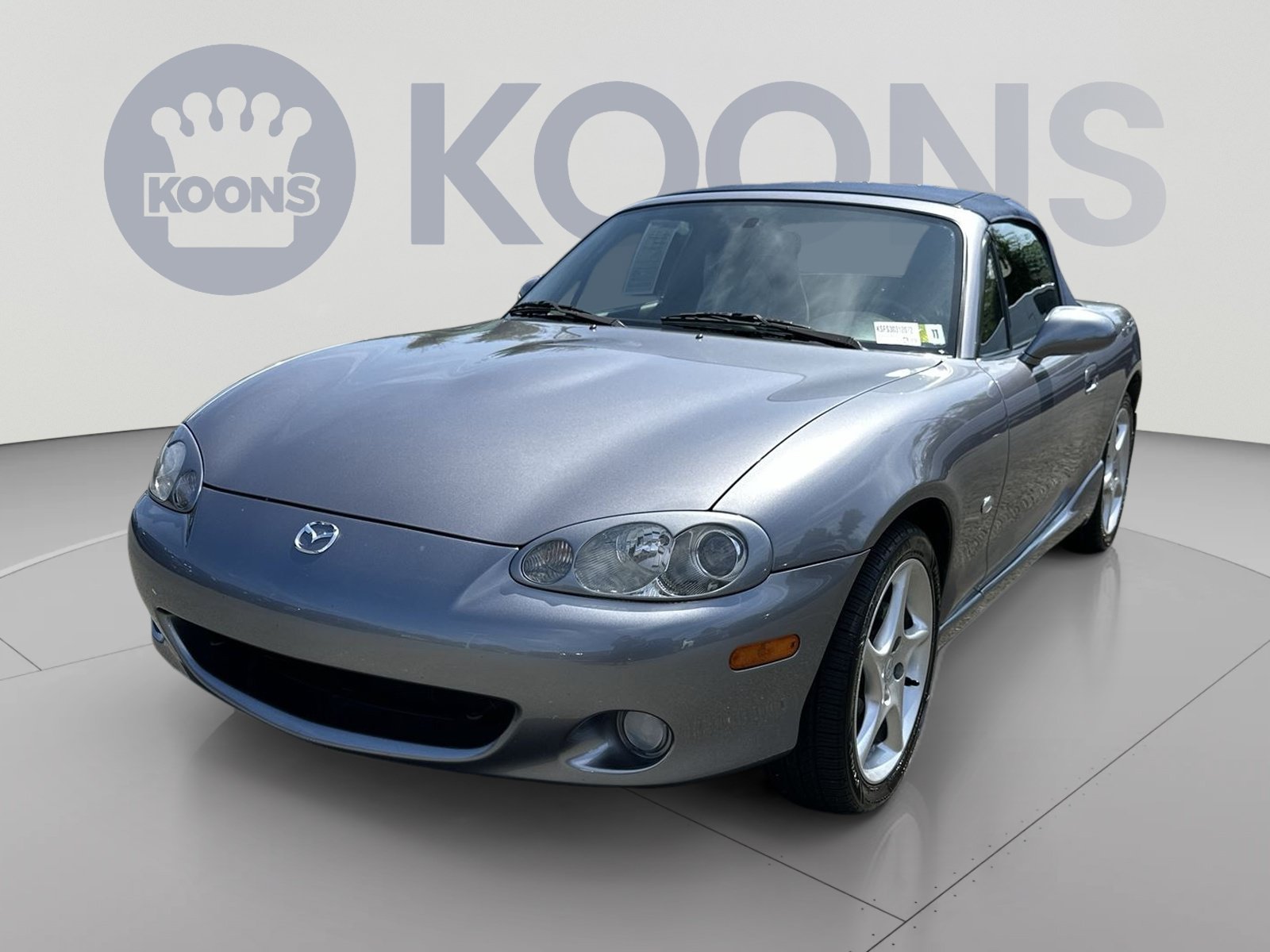 Used 2003 MAZDA MX-5 Miata RWD image 1