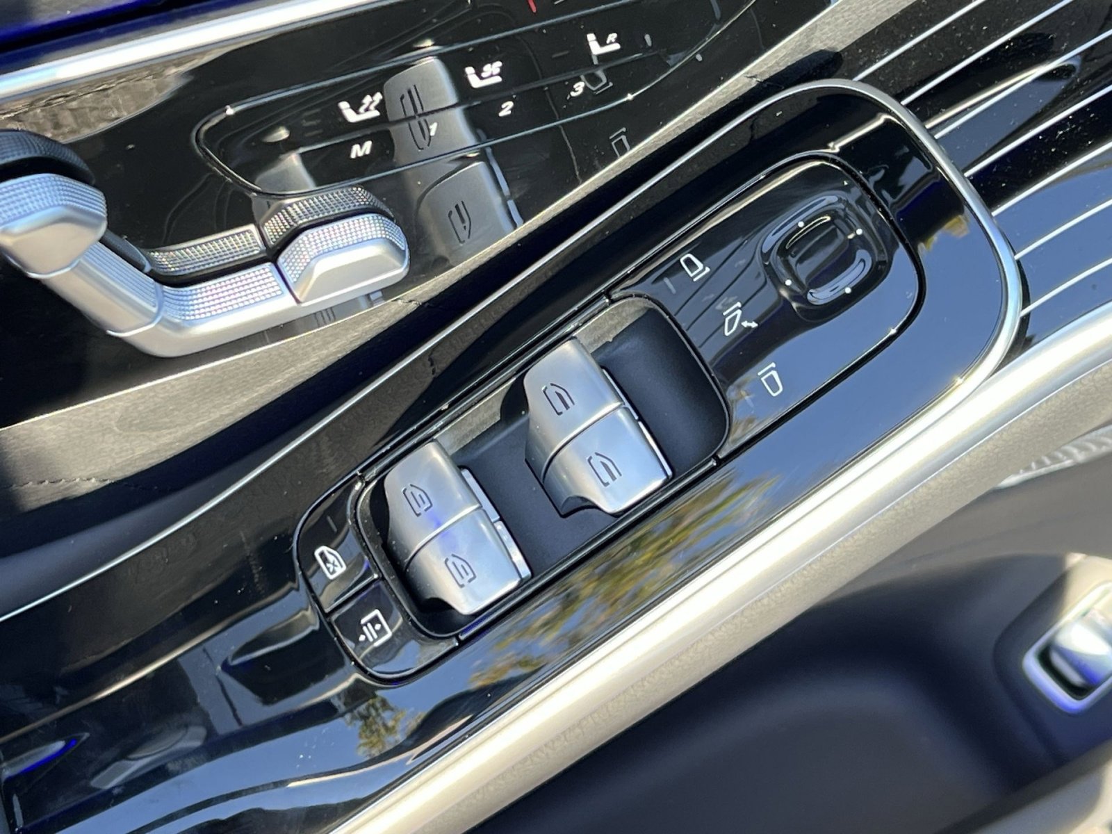 New 2026 Mercedes-Benz S 580 4MATIC Sedan image 13