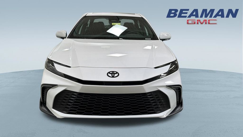 Used 2026 Toyota Camry SE image 2