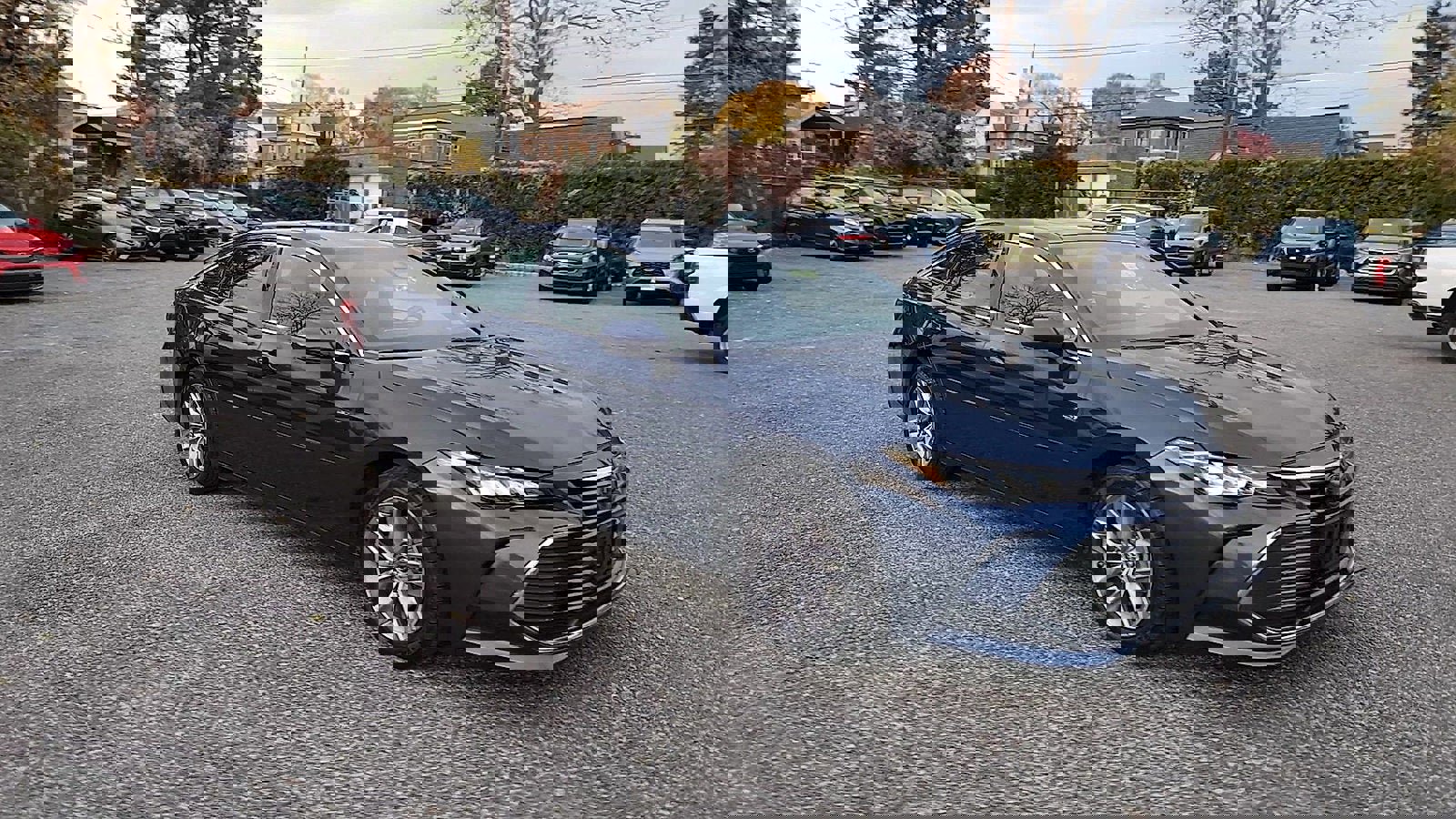 Certified 2019 Toyota Avalon XLE image 2