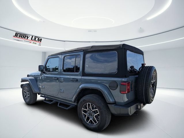 Used 2024 Jeep Wrangler Unlimited Sahara w/ Technology Group AWD/4WD image 5